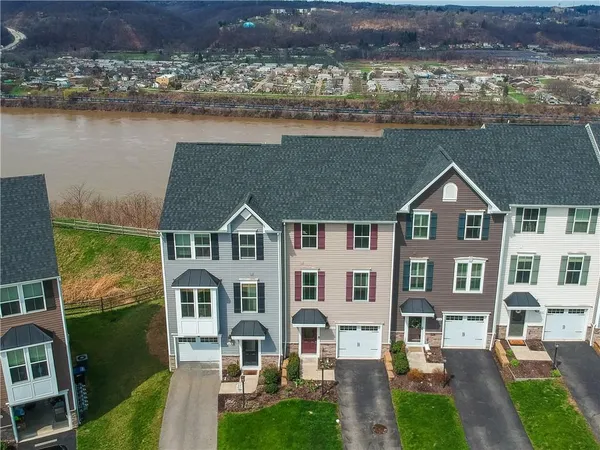 $289,000 | 2016 Cade Drive, Monaca, PA 15061
