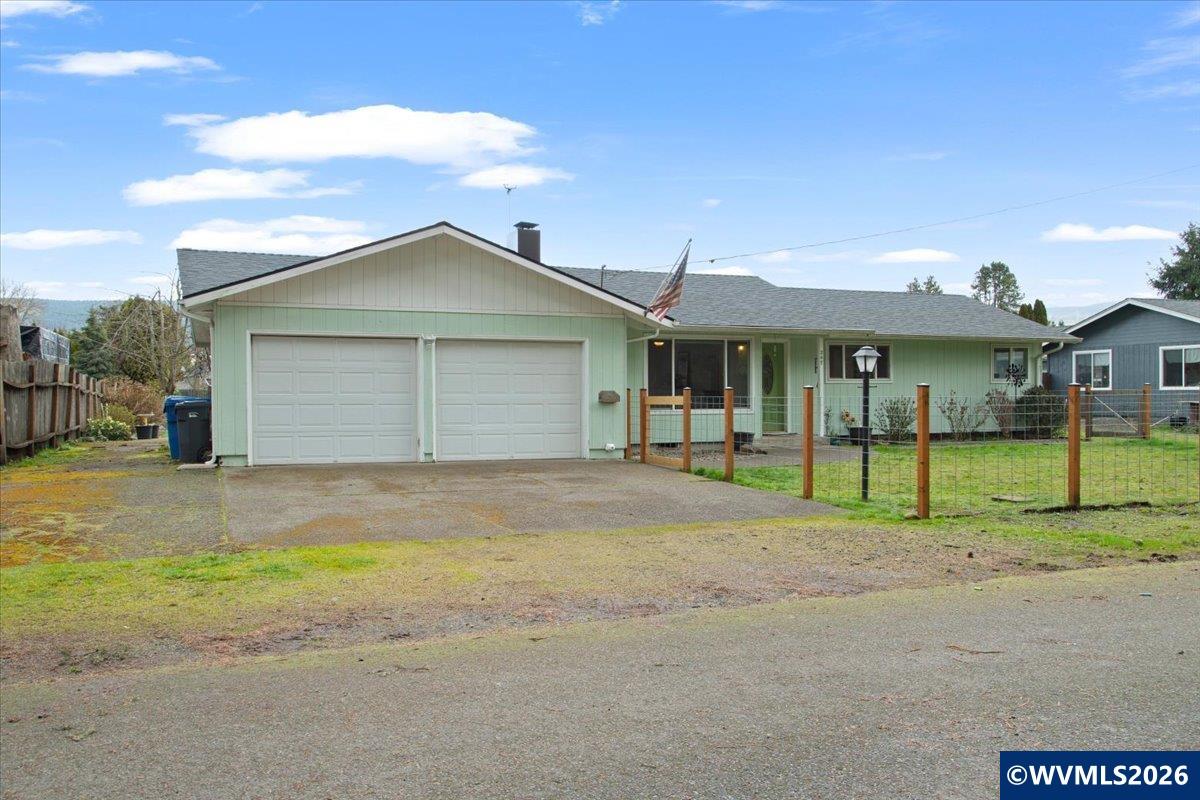 247 Cedar Street Lyons, OR 97358 - Photo 7 of 40