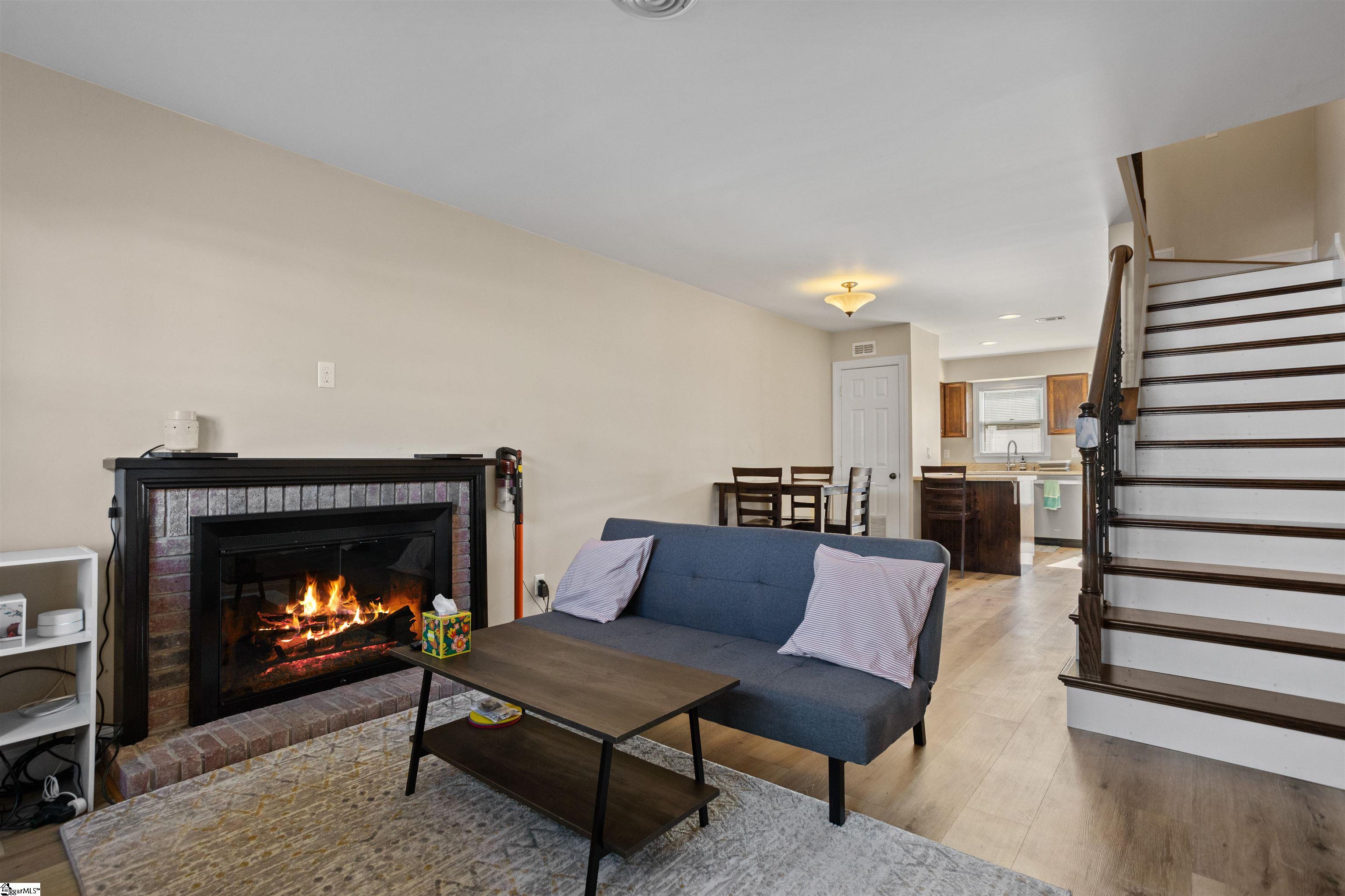 2016 Spring Wood Drive Mauldin, SC 29662 - Photo 4 of 30