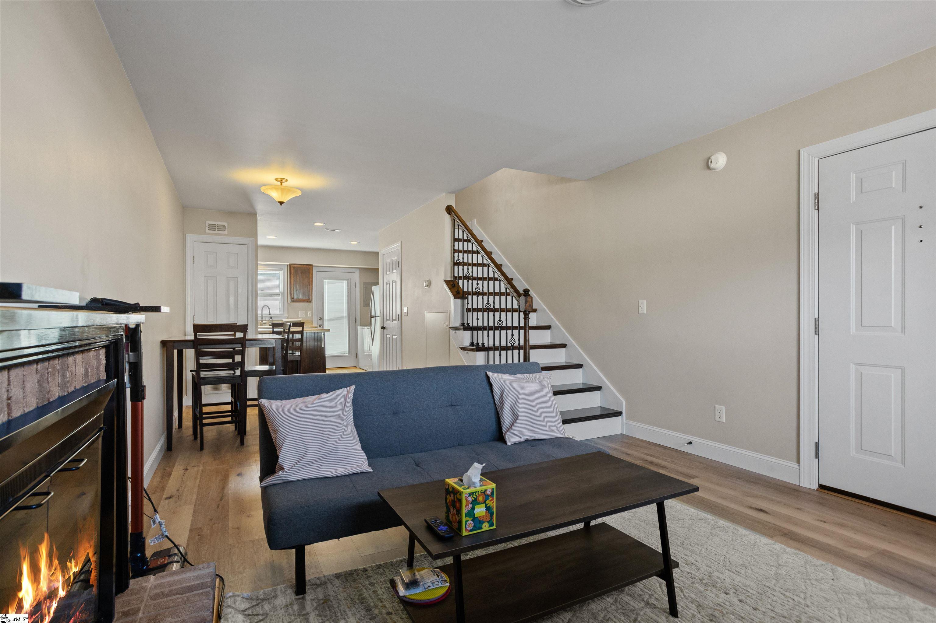 2016 Spring Wood Drive Mauldin, SC 29662 - Photo 6 of 30