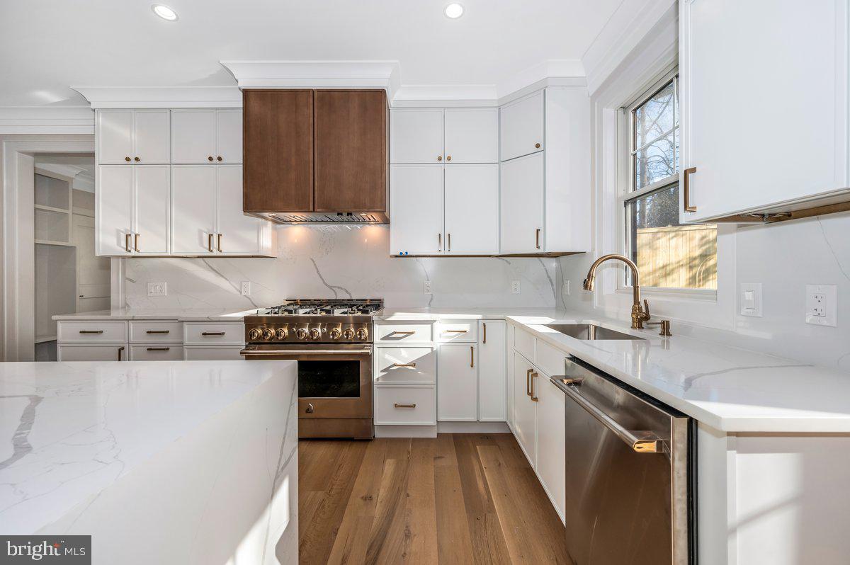 2604 Ross Road Chevy Chase, MD 20815 - Photo 11 of 41