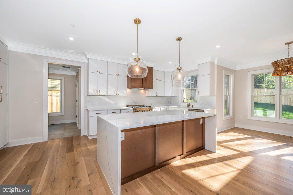 2604 Ross Road Chevy Chase, MD 20815 - Photo 15 of 41