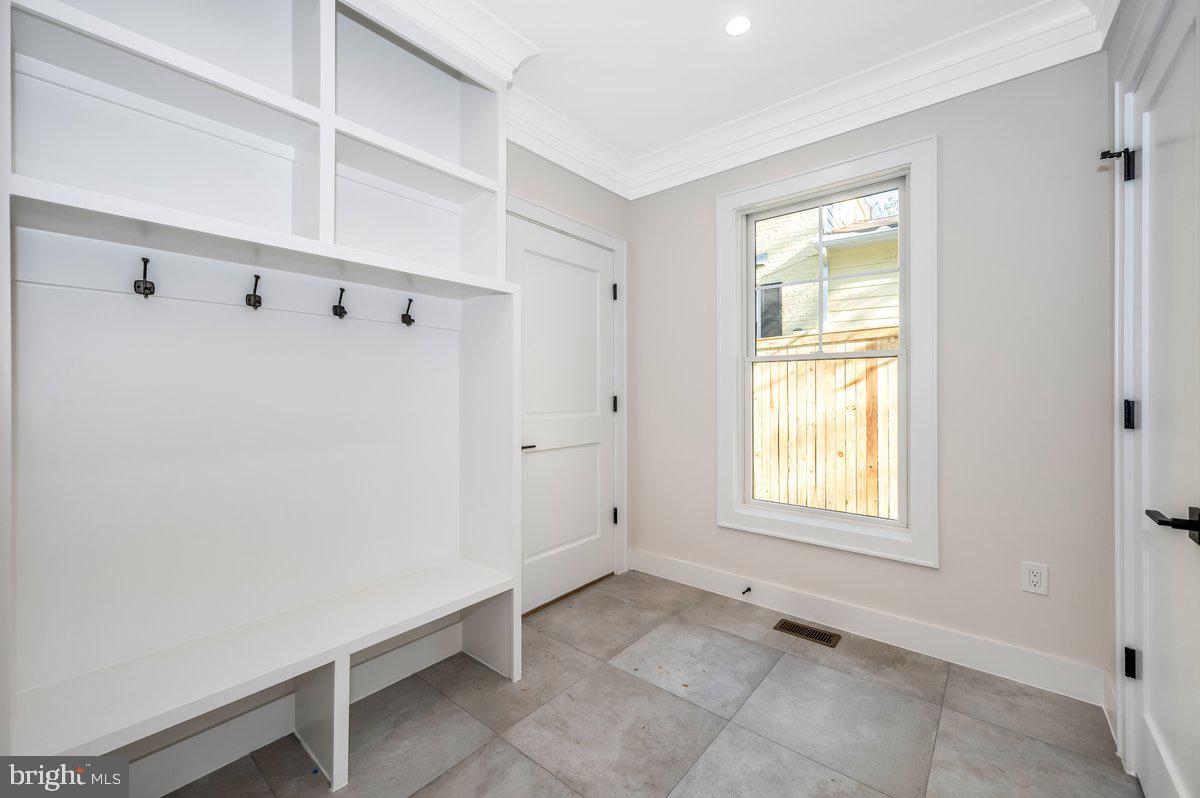 2604 Ross Road Chevy Chase, MD 20815 - Photo 29 of 41