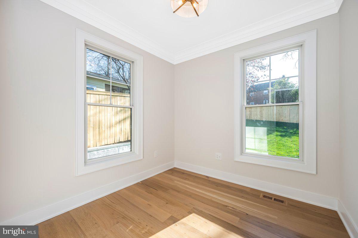 2604 Ross Road Chevy Chase, MD 20815 - Photo 31 of 41