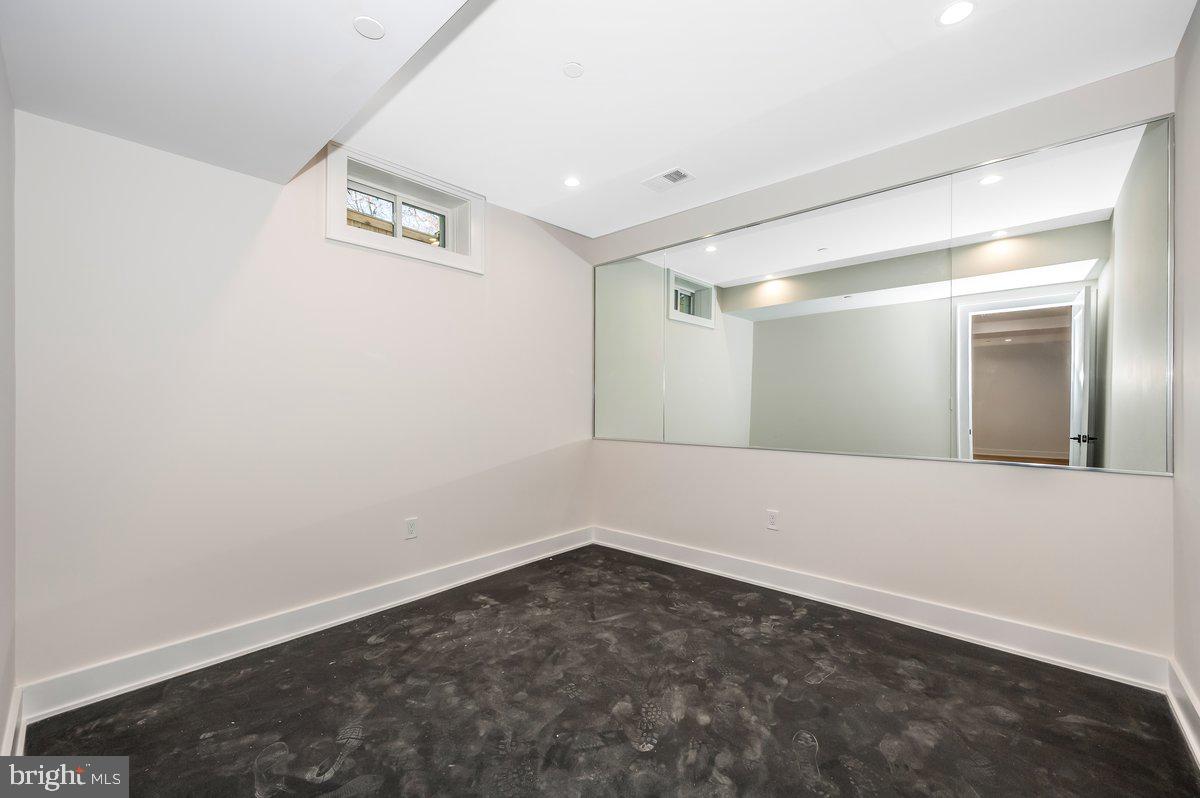 2604 Ross Road Chevy Chase, MD 20815 - Photo 37 of 41