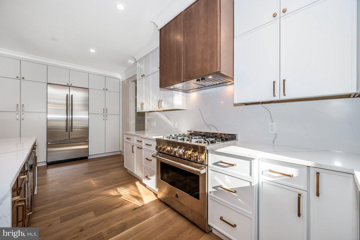 2604 Ross Road Chevy Chase, MD 20815 - Photo 10 of 41