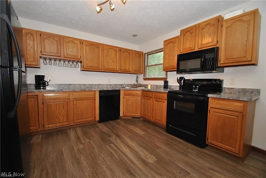 2330 Rockefeller Road Wickliffe, OH 44092 - Photo 3 of 24 Gallery Image 3