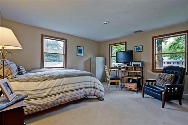 36 Joseph Road Framingham, MA 01701 - Photo 17 of 21