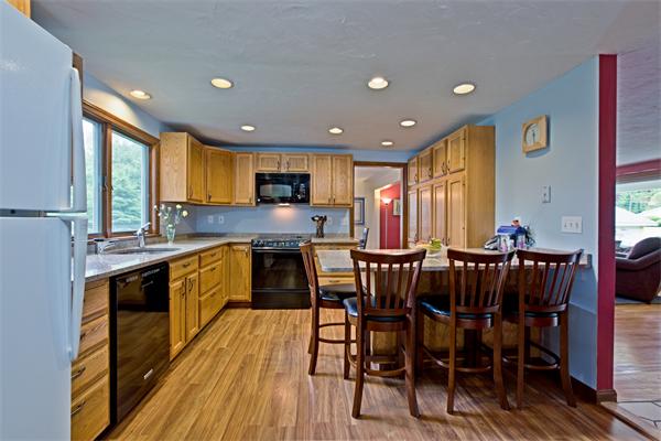 36 Joseph Road Framingham, MA 01701 - Photo 8 of 21