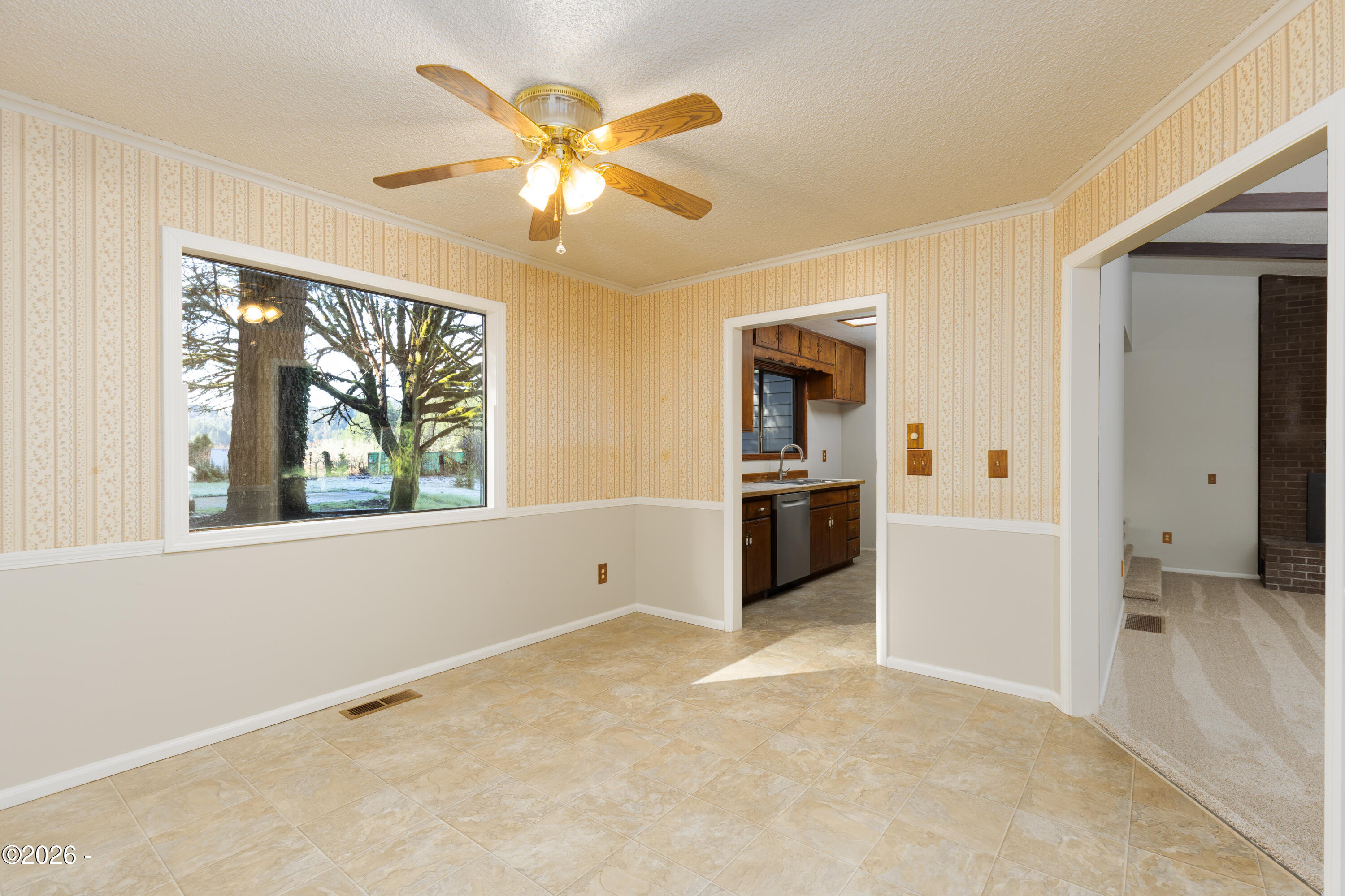 1484 Yasek Loop Toledo, OR 97391 - Photo 11 of 51 1484yasek-30 - Copy