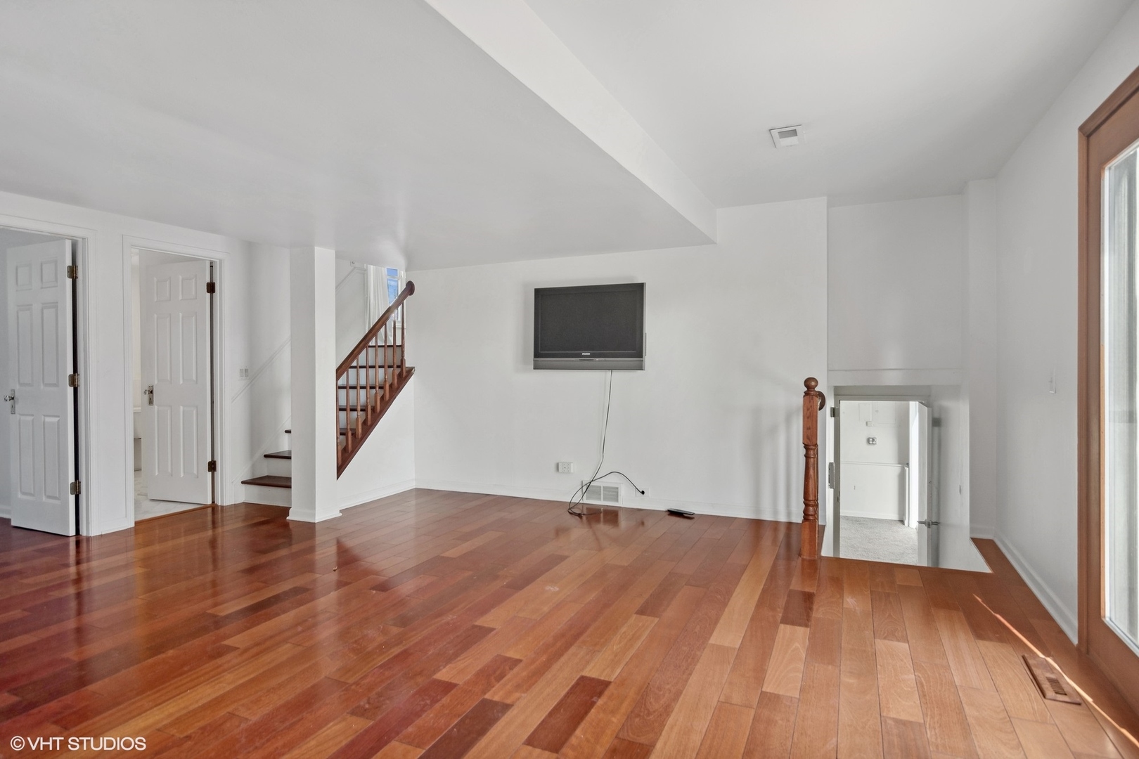 245 Thomas Street Cary, IL 60013 - Photo 11 of 28 a view of empty room with wooden floor