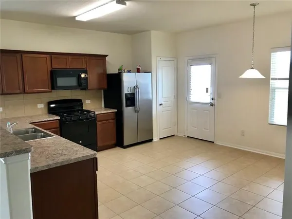 $1,925 | 364 Westminster Drive, Kyle, TX 78640