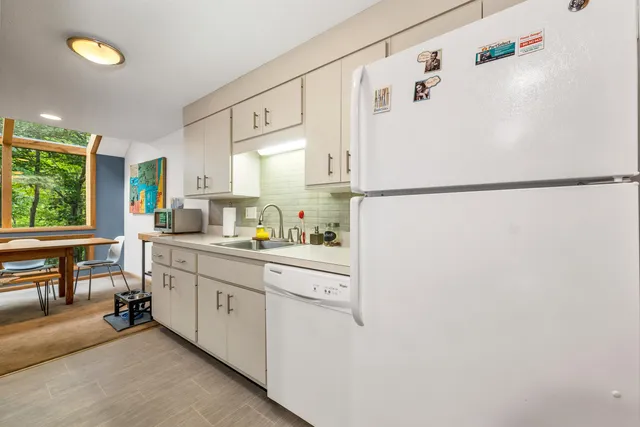 $769,000 | 6 Cliff Road, Unit 1, Lincoln, NH 03251