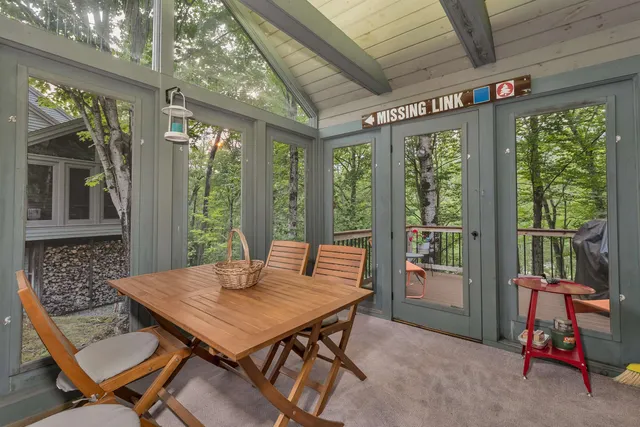 $769,000 | 6 Cliff Road, Unit 1, Lincoln, NH 03251