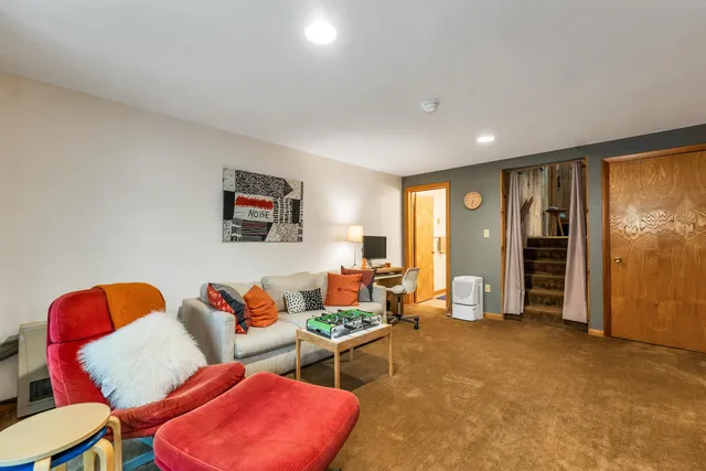 $769,000 | 6 Cliff Road, Unit 1, Lincoln, NH 03251