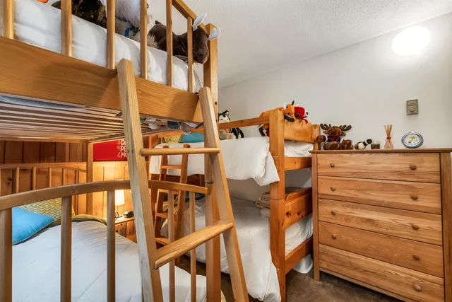 $769,000 | 6 Cliff Road, Unit 1, Lincoln, NH 03251