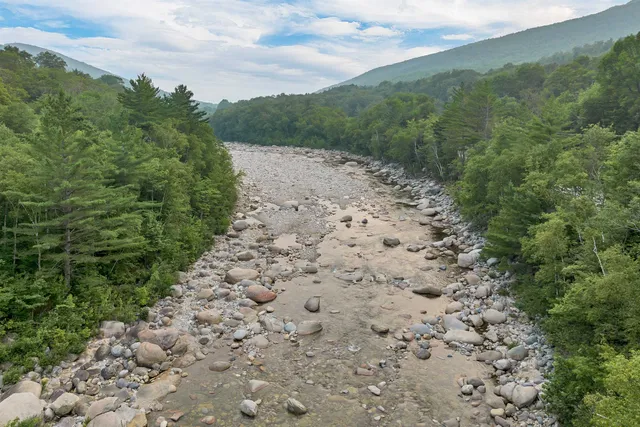 $769,000 | 6 Cliff Road, Unit 1, Lincoln, NH 03251