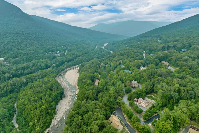 $769,000 | 6 Cliff Road, Unit 1, Lincoln, NH 03251