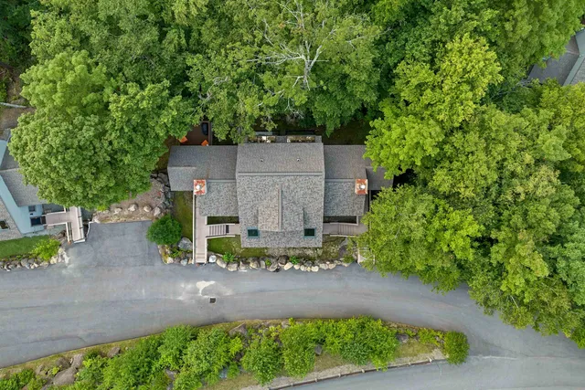 $769,000 | 6 Cliff Road, Unit 1, Lincoln, NH 03251