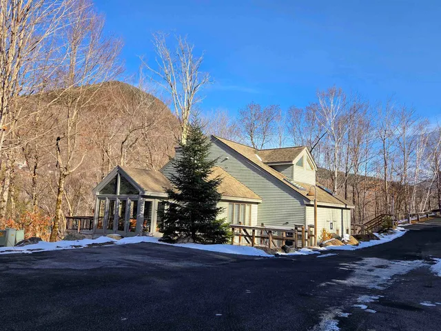 $769,000 | 6 Cliff Road, Unit 1, Lincoln, NH 03251