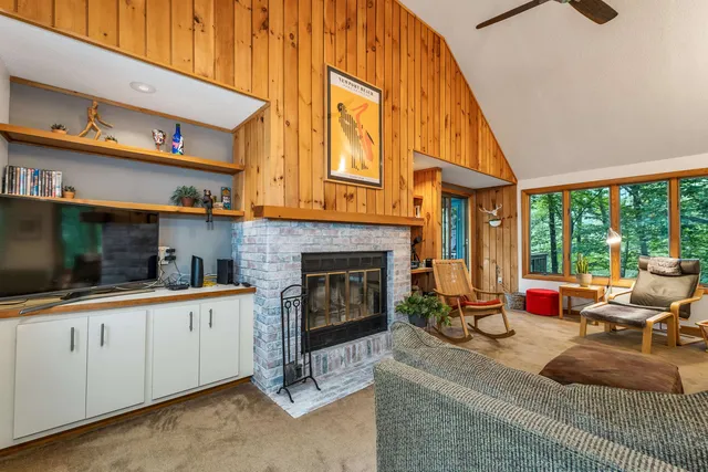 $769,000 | 6 Cliff Road, Unit 1, Lincoln, NH 03251