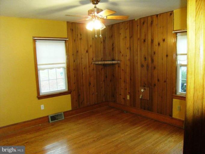 561 Grove Heights Road Berkeley Springs, WV 25411 - Photo 21 of 21 Bedroom #3