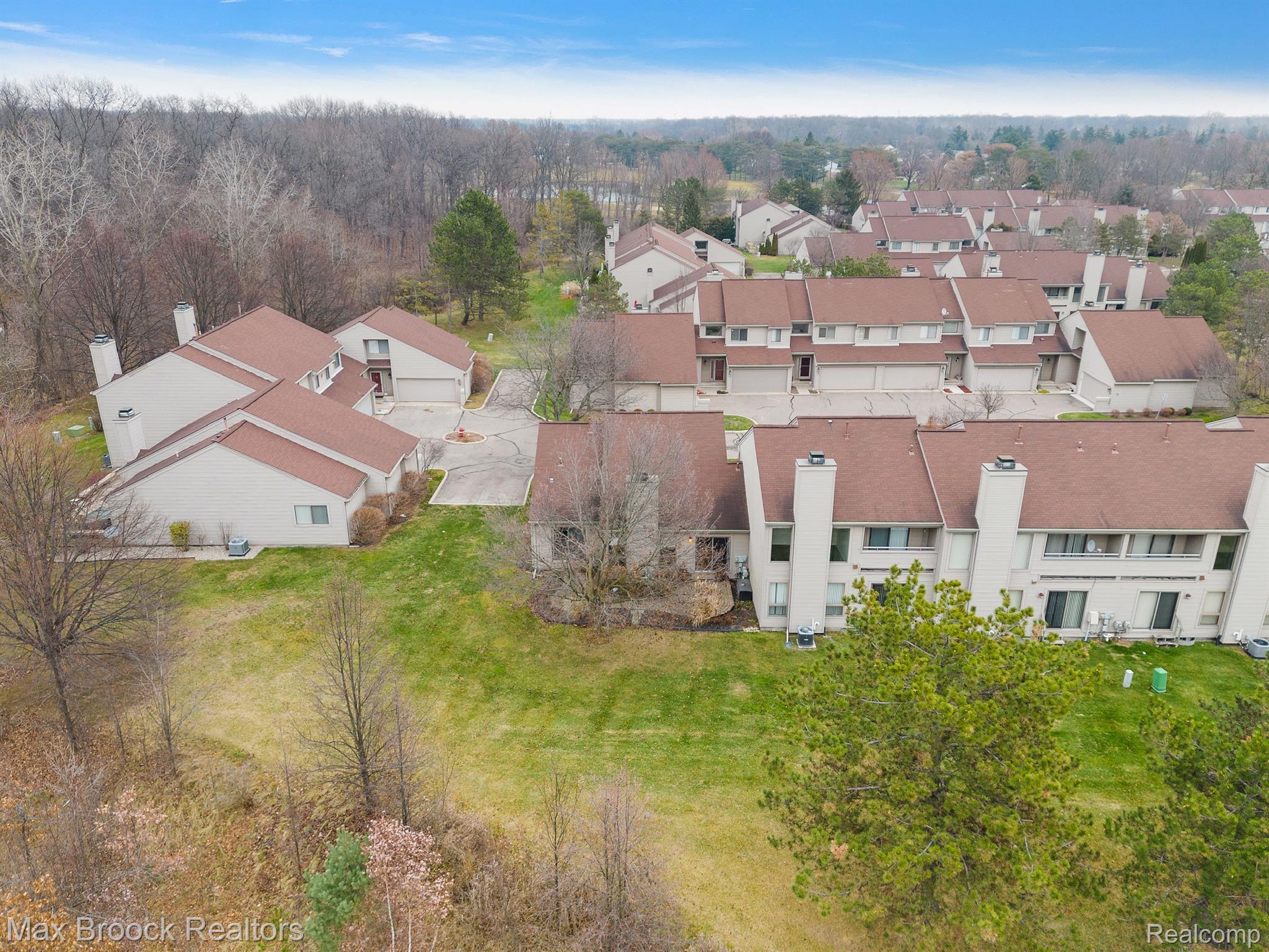 699 Charing Court Rochester, MI 48307 - Photo 22 of 24 Overhead of Backyard