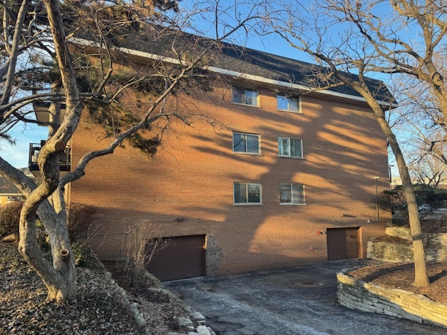 1198 Royal Glen Drive, Unit 204E Glen Ellyn, IL 60137 - Photo 3 of 24