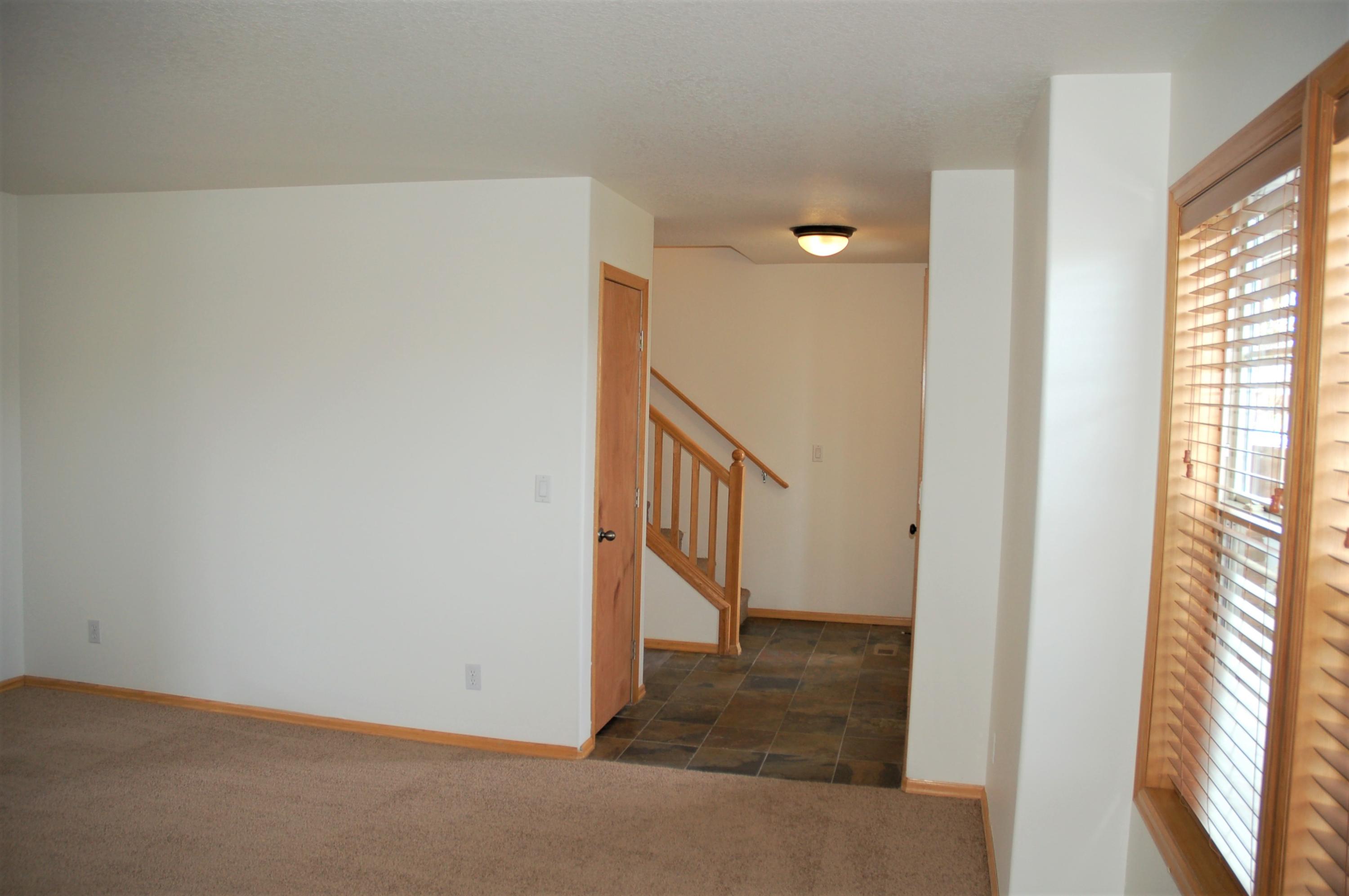 20564 Dylan Loop Bend, OR 97702 - Photo 8 of 31 DYLAN-08