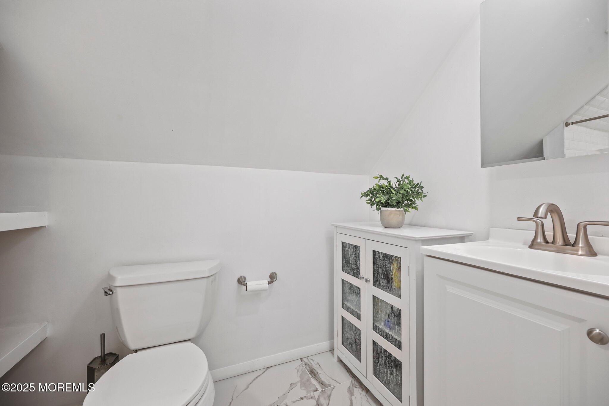 505 Moore Road Neptune Township, NJ 07753 - Photo 18 of 44 27-web-or-mls-LPM_4604