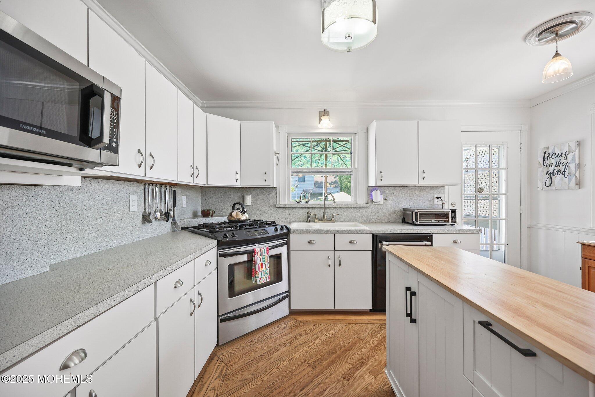 505 Moore Road Neptune Township, NJ 07753 - Photo 27 of 44 9-web-or-mls-LPM_4513