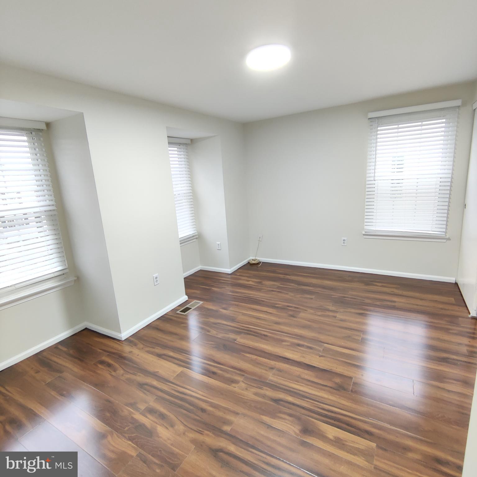 8317 Georgian Court Manassas, VA 20110 - Photo 9 of 10