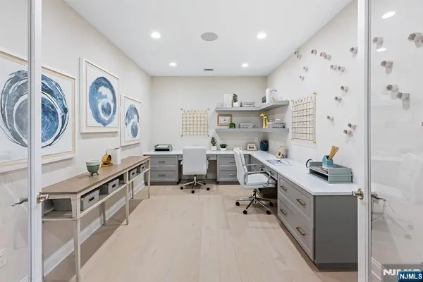 $1,549,000 | 3 Woodmont Circle, River Vale, NJ 07675