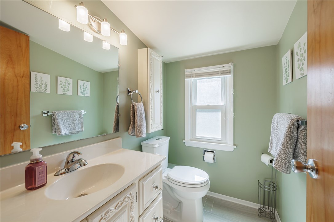 711 Embury Road Penfield, NY 14625 - Photo 16 of 33