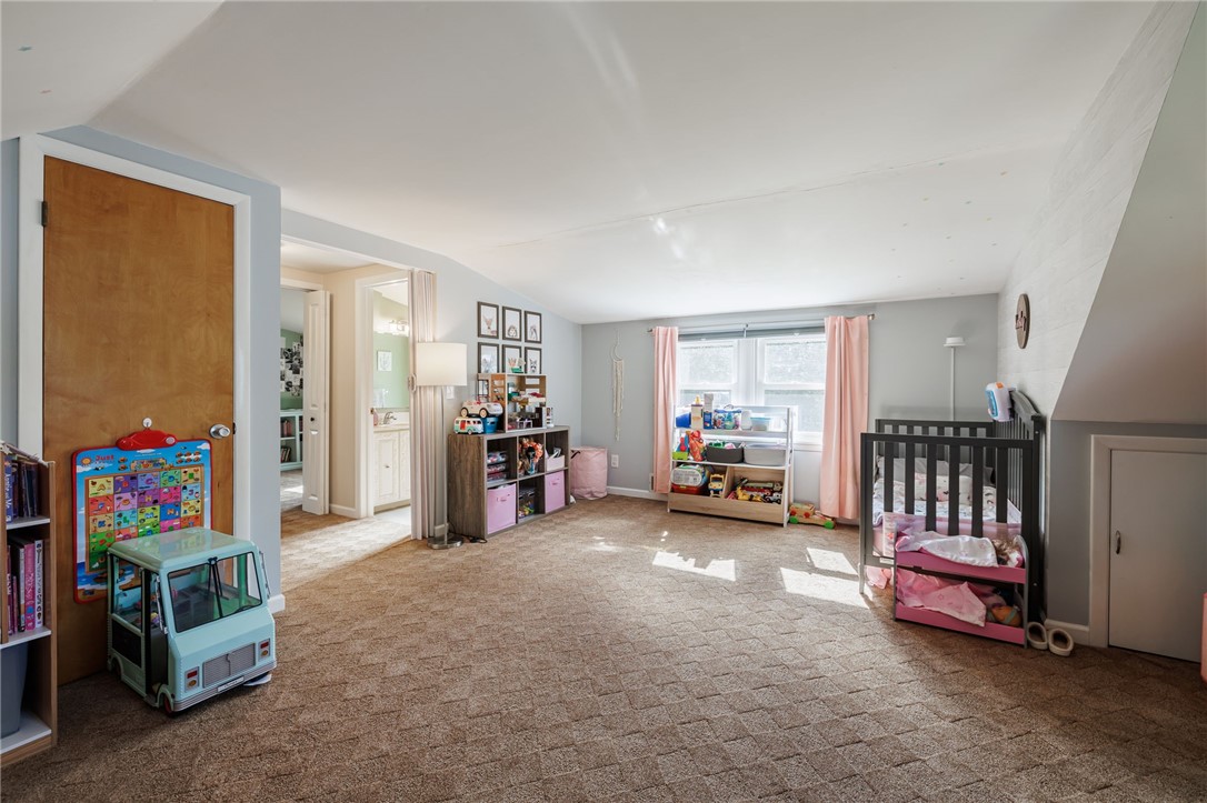 711 Embury Road Penfield, NY 14625 - Photo 19 of 33