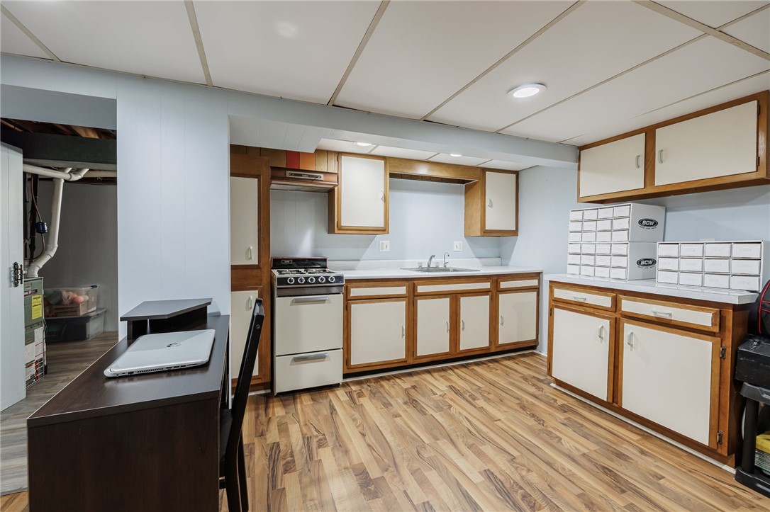 711 Embury Road Penfield, NY 14625 - Photo 24 of 33