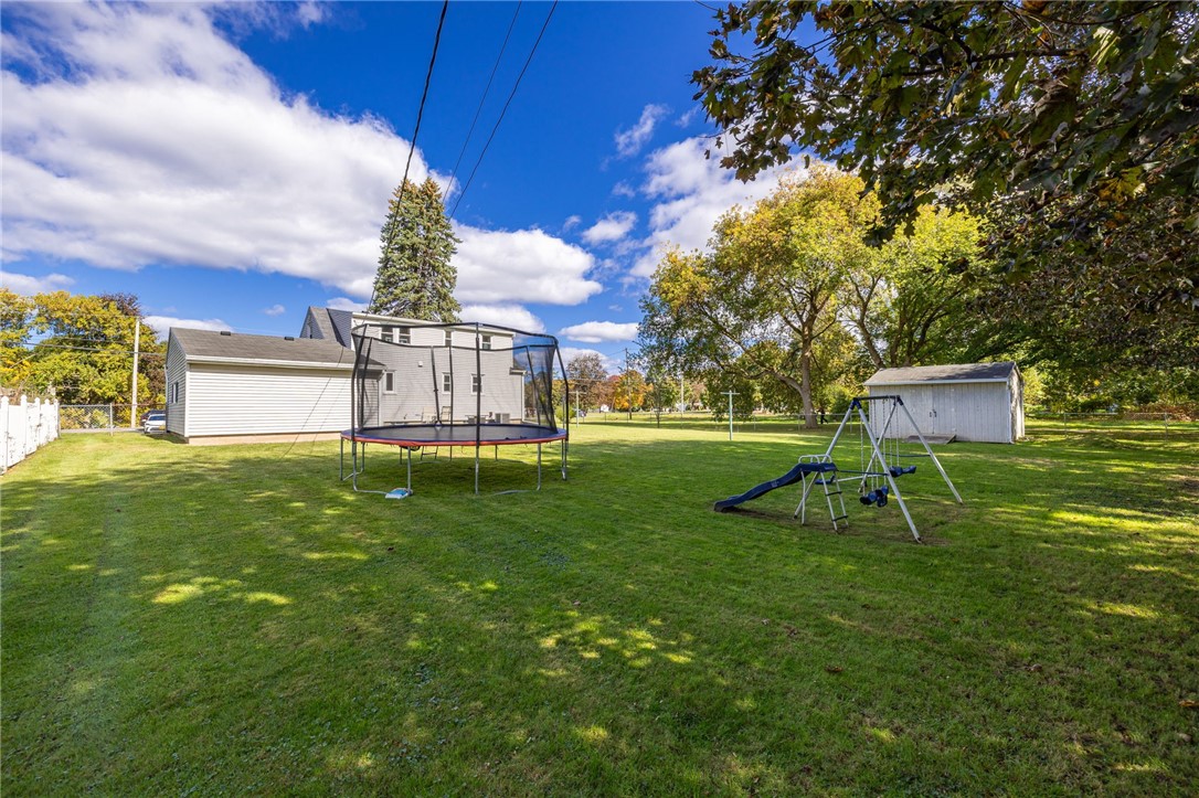 711 Embury Road Penfield, NY 14625 - Photo 32 of 33