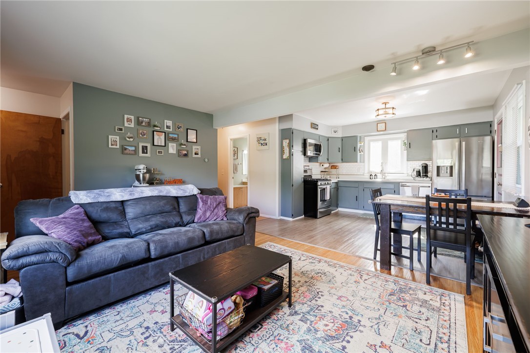 711 Embury Road Penfield, NY 14625 - Photo 9 of 33