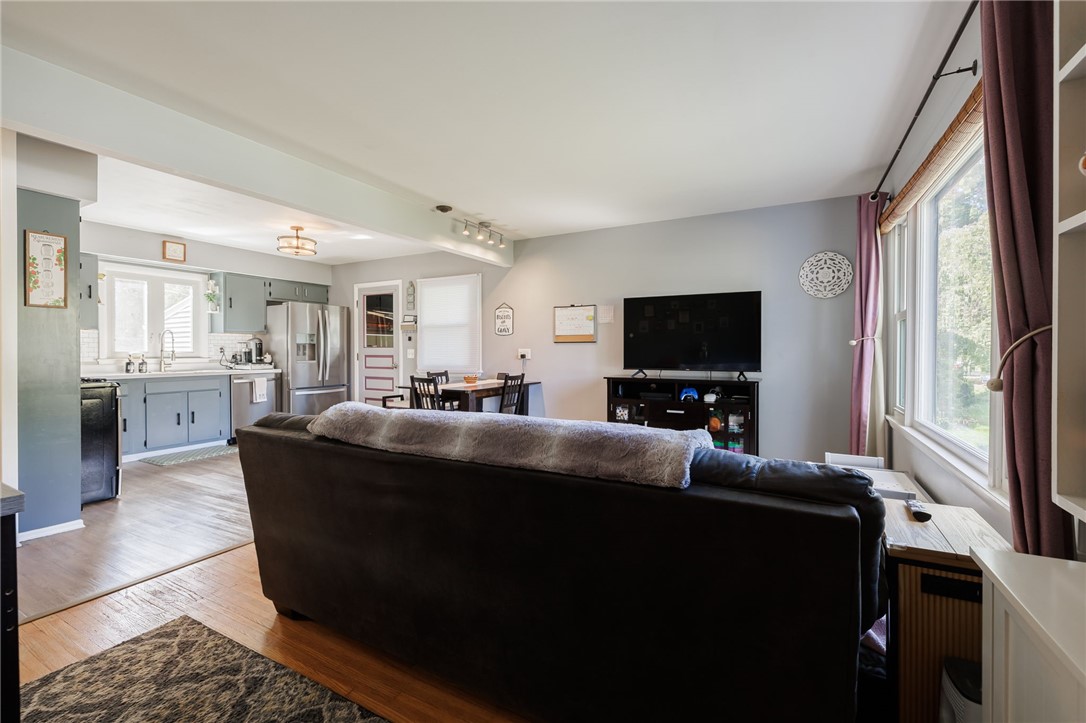 711 Embury Road Penfield, NY 14625 - Photo 10 of 33