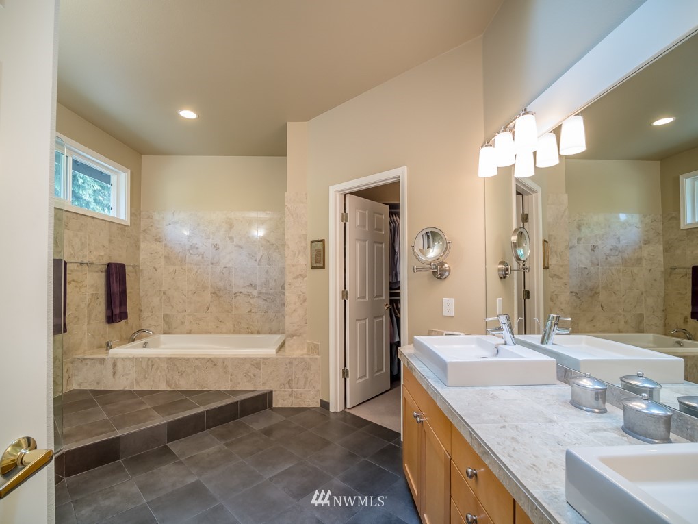 15510 Southeast 133rd Street Renton, WA 98059 - Photo 13 of 25