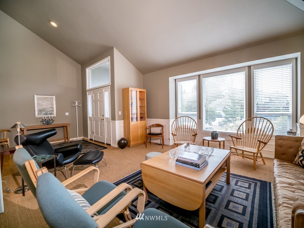 15510 Southeast 133rd Street Renton, WA 98059 - Photo 3 of 25