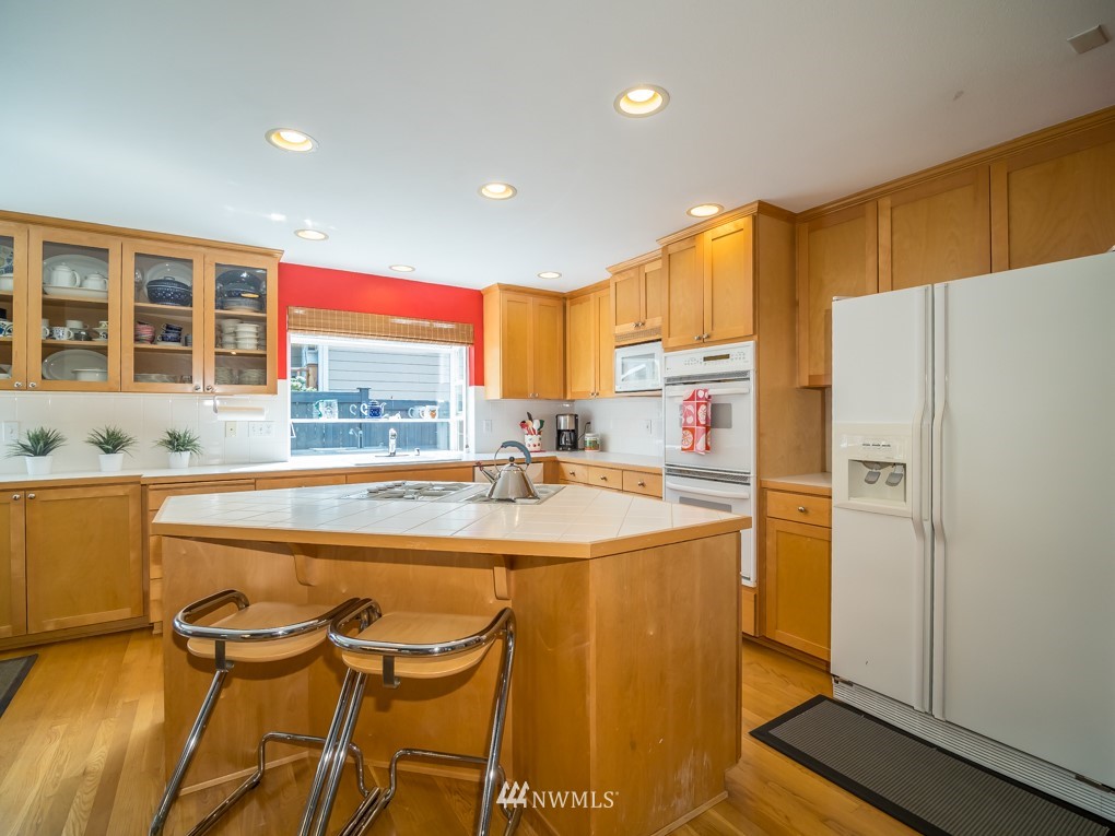 15510 Southeast 133rd Street Renton, WA 98059 - Photo 8 of 25