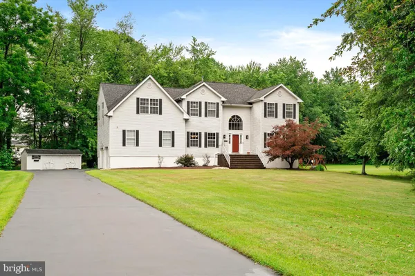 $999,999 | 3 Donna Street, Robbinsville, NJ 08691