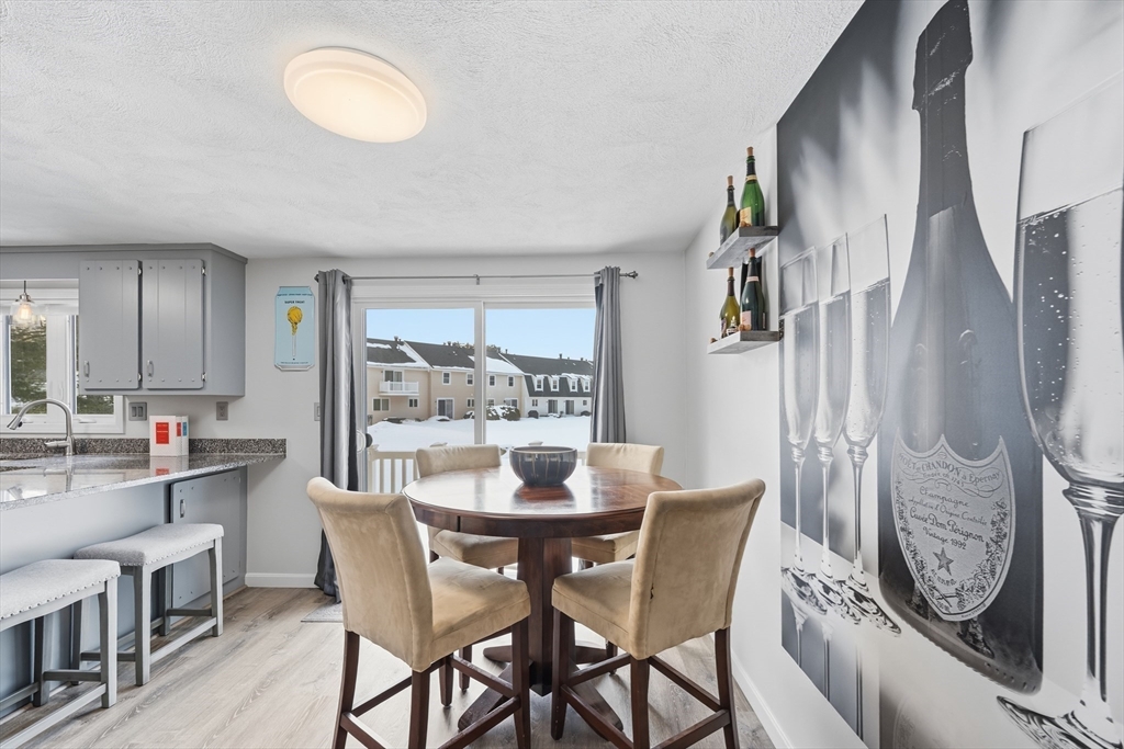 91 Frederick Street, Unit 77 Dracut, MA 01826 - Photo 5 of 39