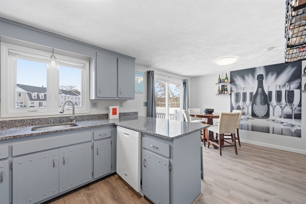 91 Frederick Street, Unit 77 Dracut, MA 01826 - Photo 8 of 39