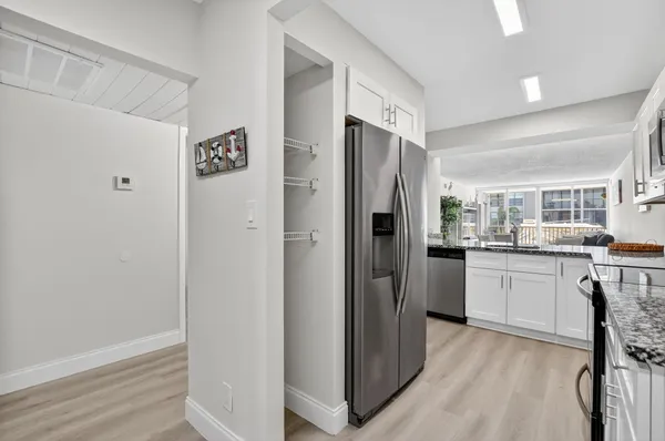 $5,500 | 8 Royal Palm Way, Unit 107, Boca Raton, FL 33432