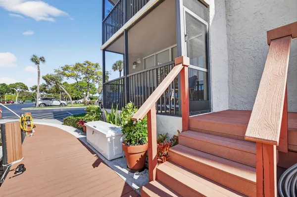 $5,500 | 8 Royal Palm Way, Unit 107, Boca Raton, FL 33432