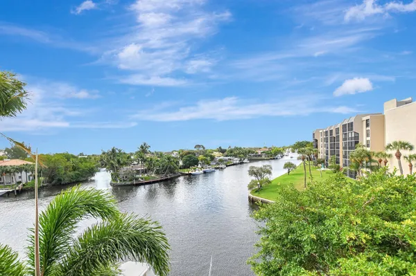 $5,500 | 8 Royal Palm Way, Unit 107, Boca Raton, FL 33432