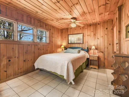 $449,000 | 20 Fairview Heights Drive, Hendersonville, NC 28739