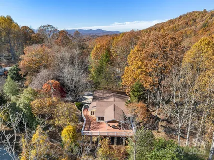 $449,000 | 20 Fairview Heights Drive, Hendersonville, NC 28739